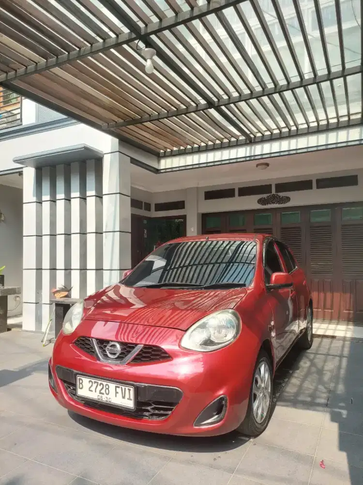 Nissan March 1.2 L AT 2015