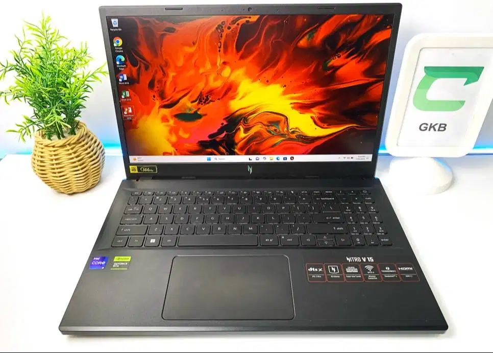 Laptop Super Gaming Core i9 13900H Nvidia 4GB RTX 4060 Nitro Predator