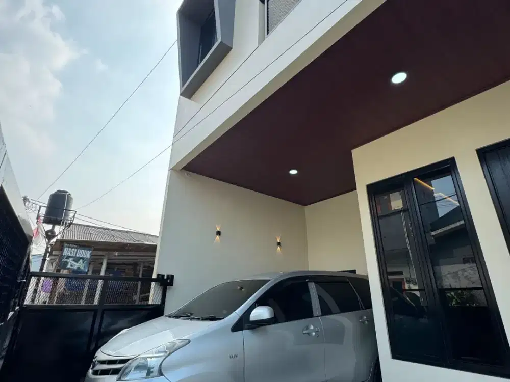Rumah 2 Lantai 3 Kamar Hadap Barat di Pondok Kacang