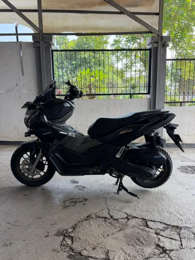 Honda ADV 160 ABS Hitam Doff