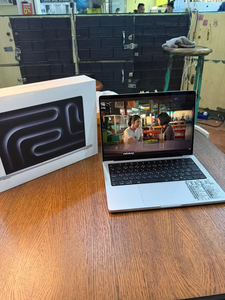 macbook pro m4 16/1 tera