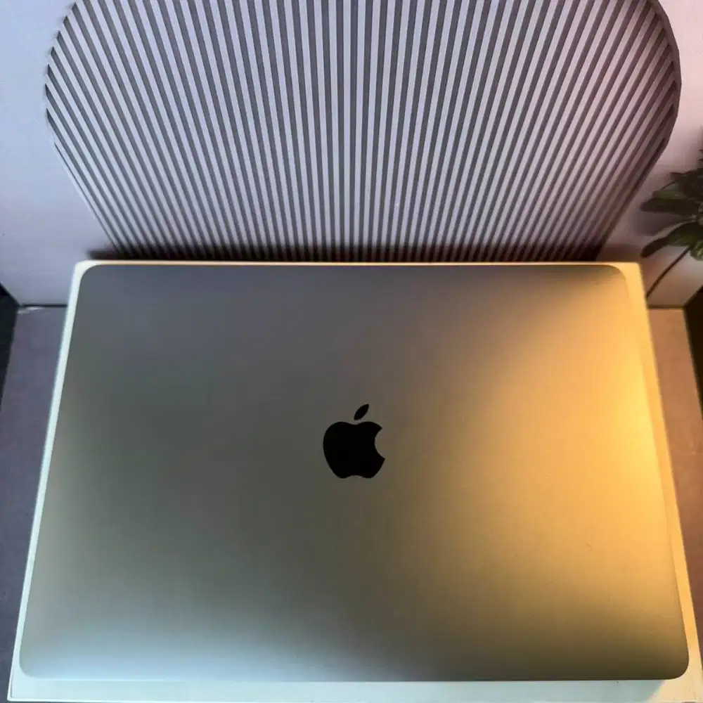 Macbook Air 13 inch 8/128gb Resmi Indo