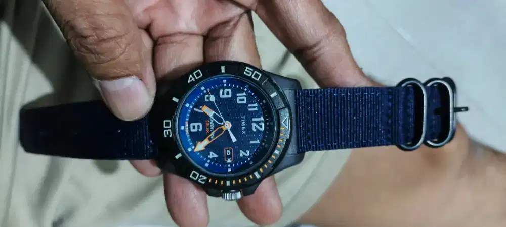 Jam tangan timex solar