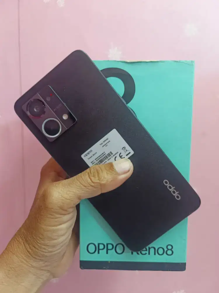 Oppo Reno 8 4G ram 8/256 NFc + dus