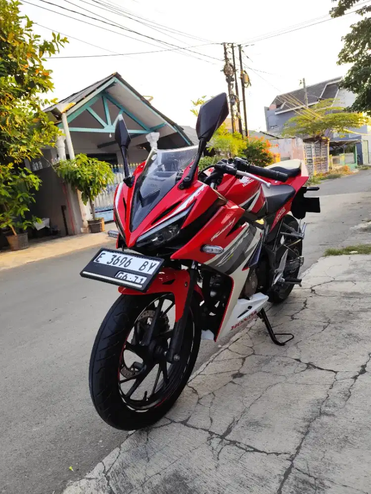 CBR 150R 2016 LIKE NEW KM 5RB
