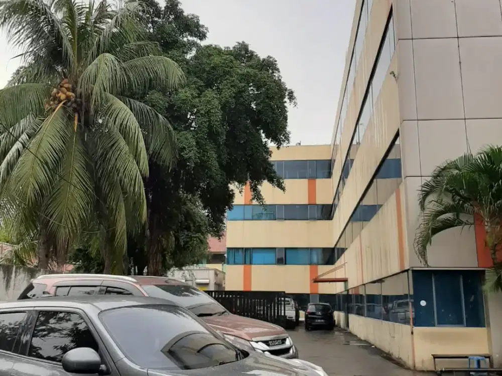Gedung Sekolah atau Kampus 4 Lt Di Kuningan, Setiabudi Jakarta Selatan.