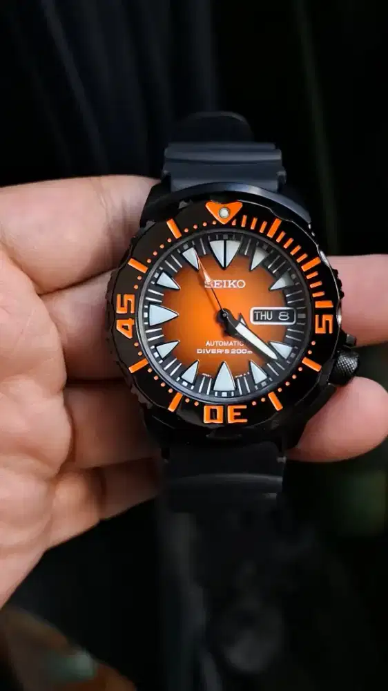 Seiko Diver Orange Monster Black Made in Japan
Automatic Divers 200M
