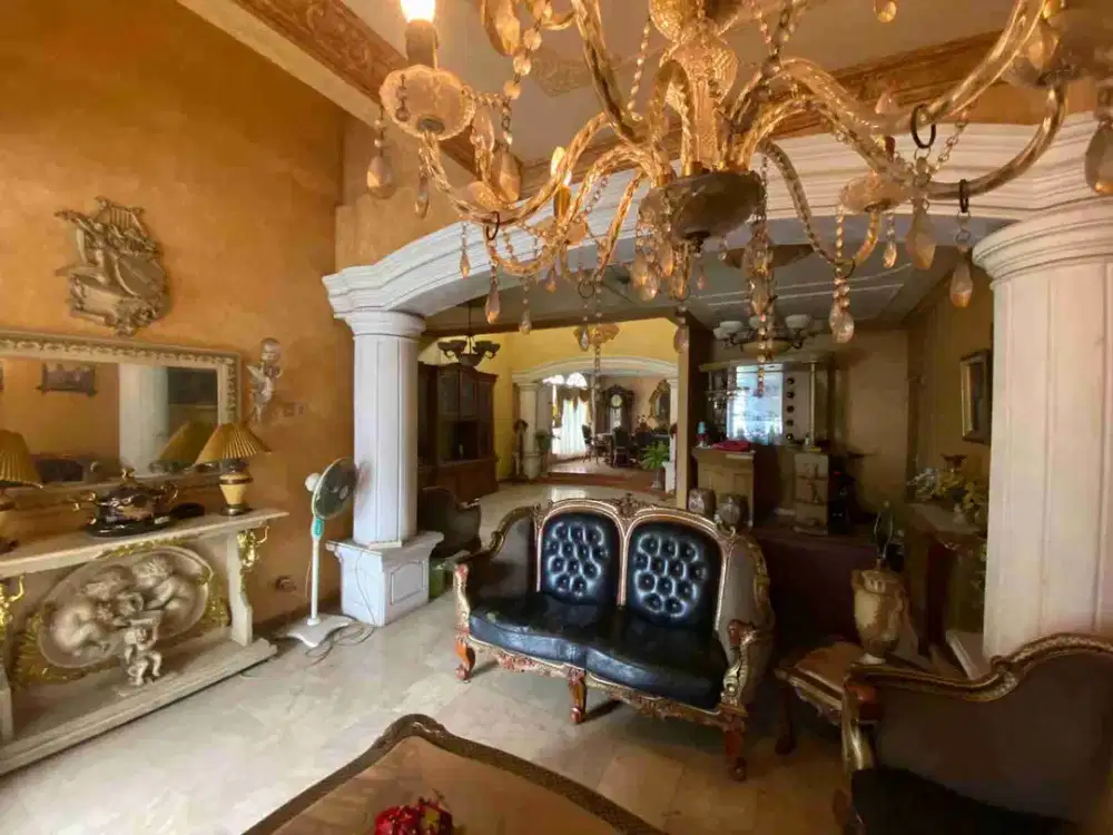 Rumah Mewah 2 Lantai LT 315 di Kemang Pratama Bekasi Harga Bisa Nego