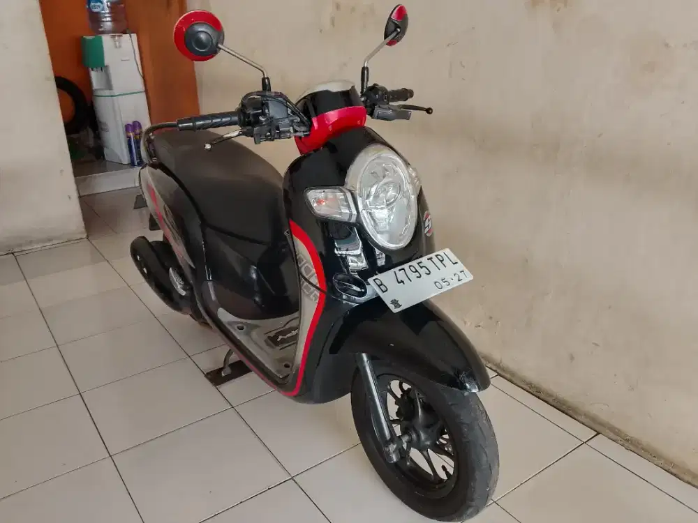 Honda scoopy thn 2017 pajak hidup plat B dki timur