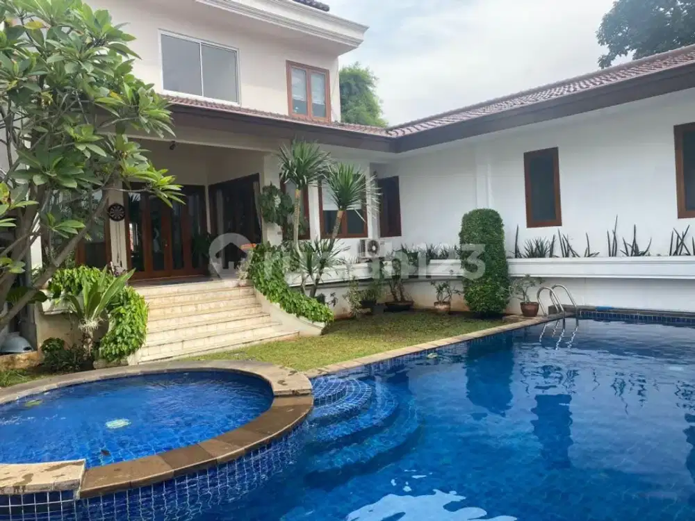 Rumah hadap timur ada swimpool