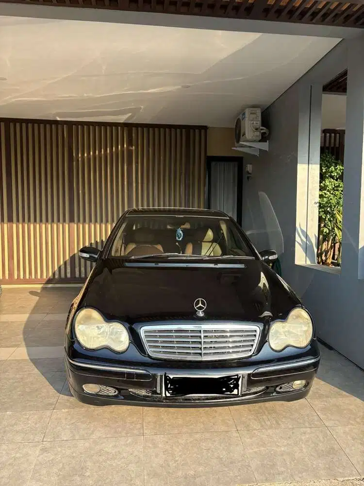 Mercedes-Benz C240 2003 Bensin