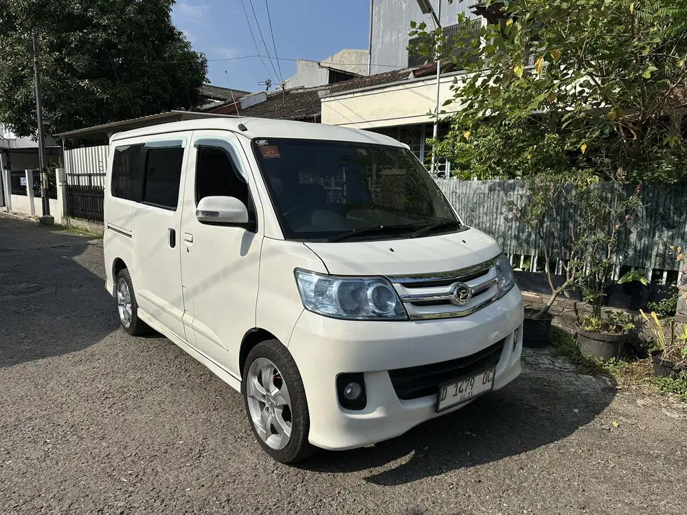 Daihatsu Luxio X 2011 putih manual ac double granmax minibus grandmax