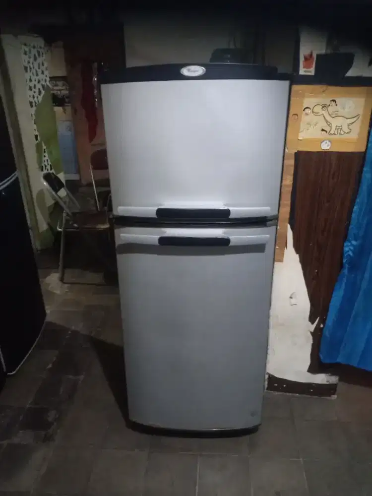 Jual kulkas whirlpool 2 pintu no frost tanpa bunga es mesin ori normal