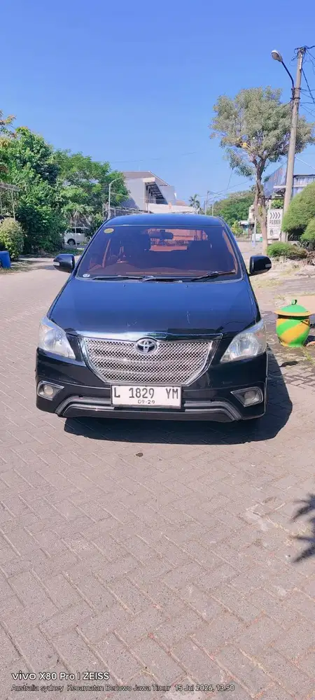 JUAL INNOVA 2.0 V LUXURY AT BENSIN TAHUN 2014 WARNA HITAM