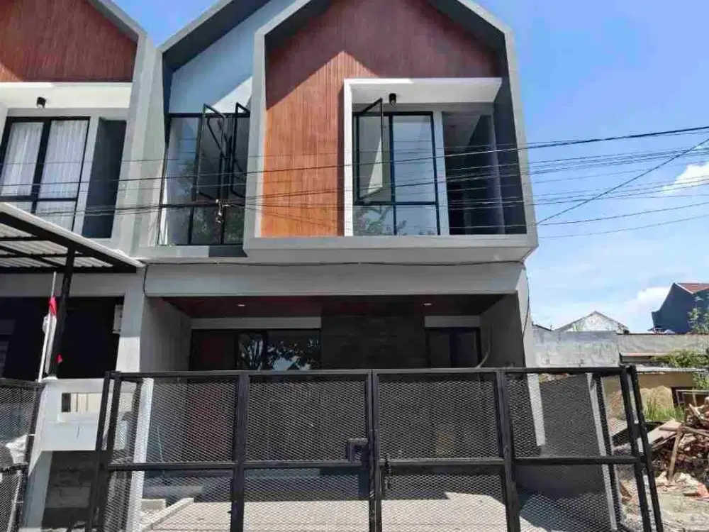 Scandinavian Rumah Manyar Tirtoyoso tengah Kota