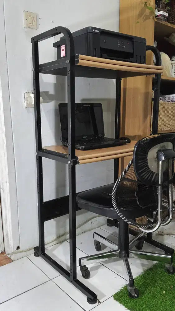Meja Komputer Rangka Besi - Meja Belajar Ketinggian Meja Bisa Kustom
