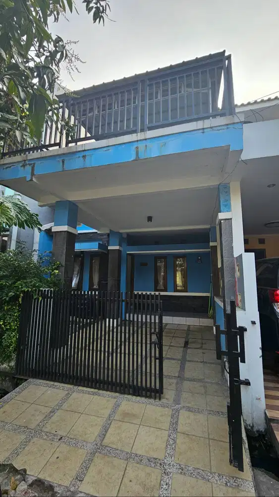 Dikontrakan Rumah 2 Lt Komplak Adipura Cluster Pinus / Tahun
