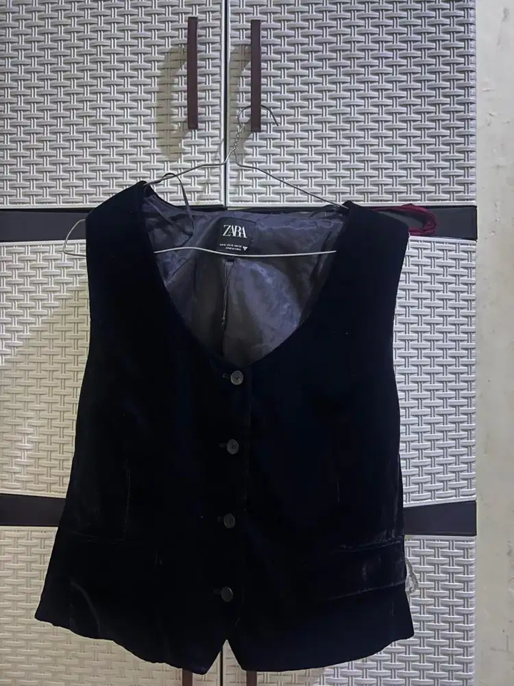 Vest Wanita Zara