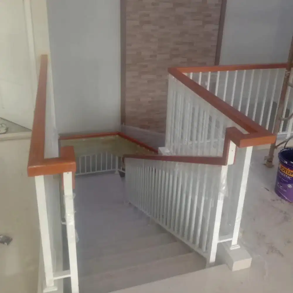Rillingtangga minimalis kombinasi kayu