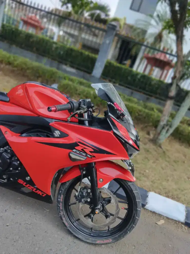 Suzuki gsx 150r