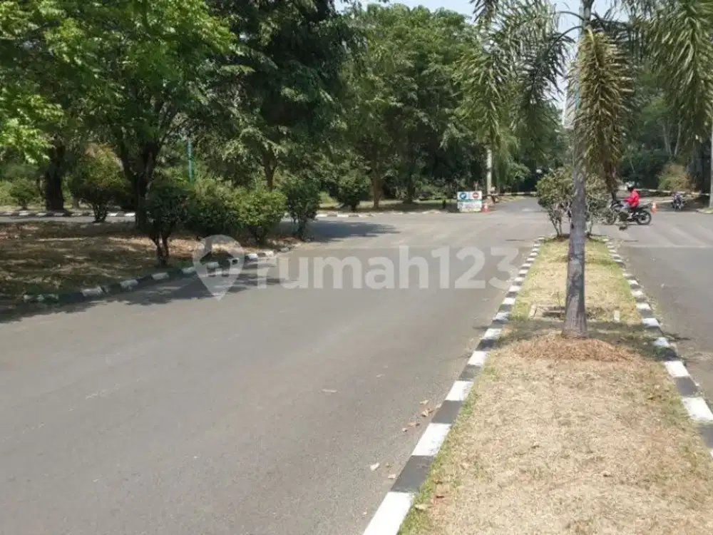 Jalan Boulevard 2 Jalur Utama TAMAN GOLF  Moderland