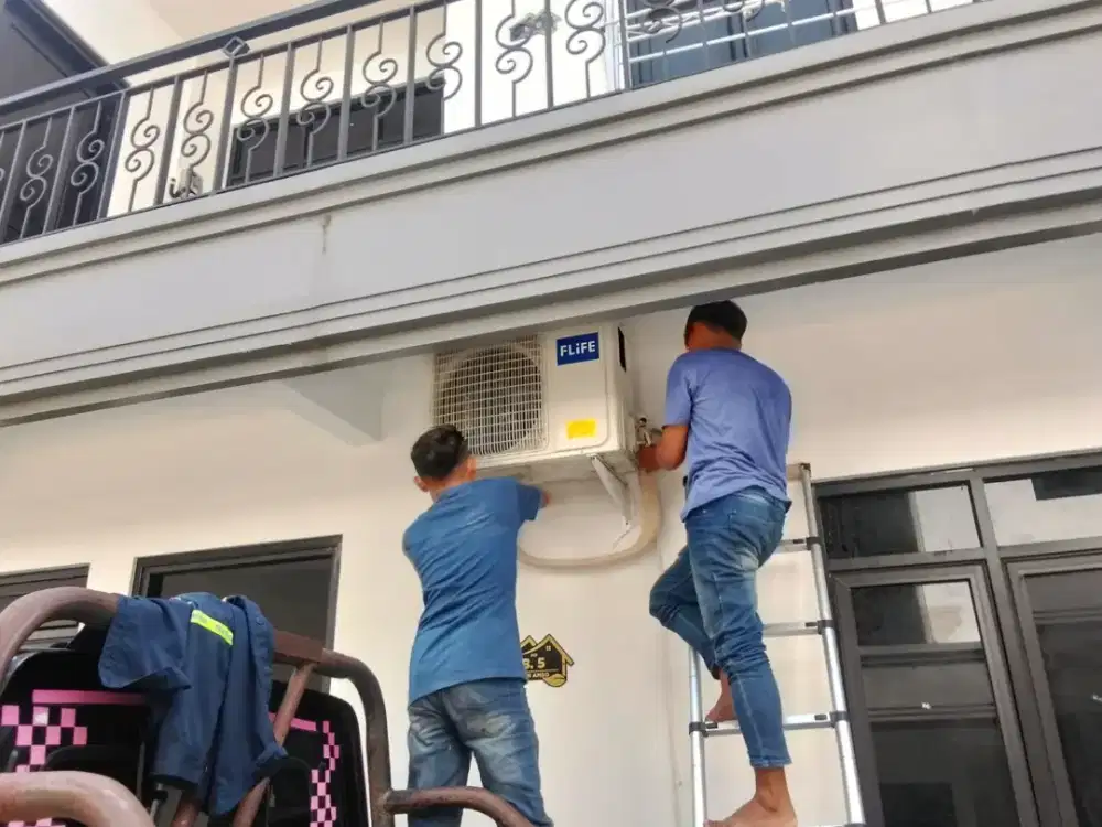Service ac dan mesin pendingin lainya