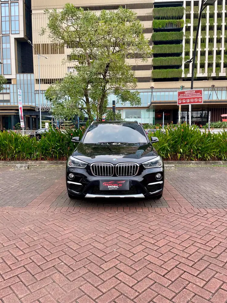BMW X1 sDrive xLine AT 
NIK 2018