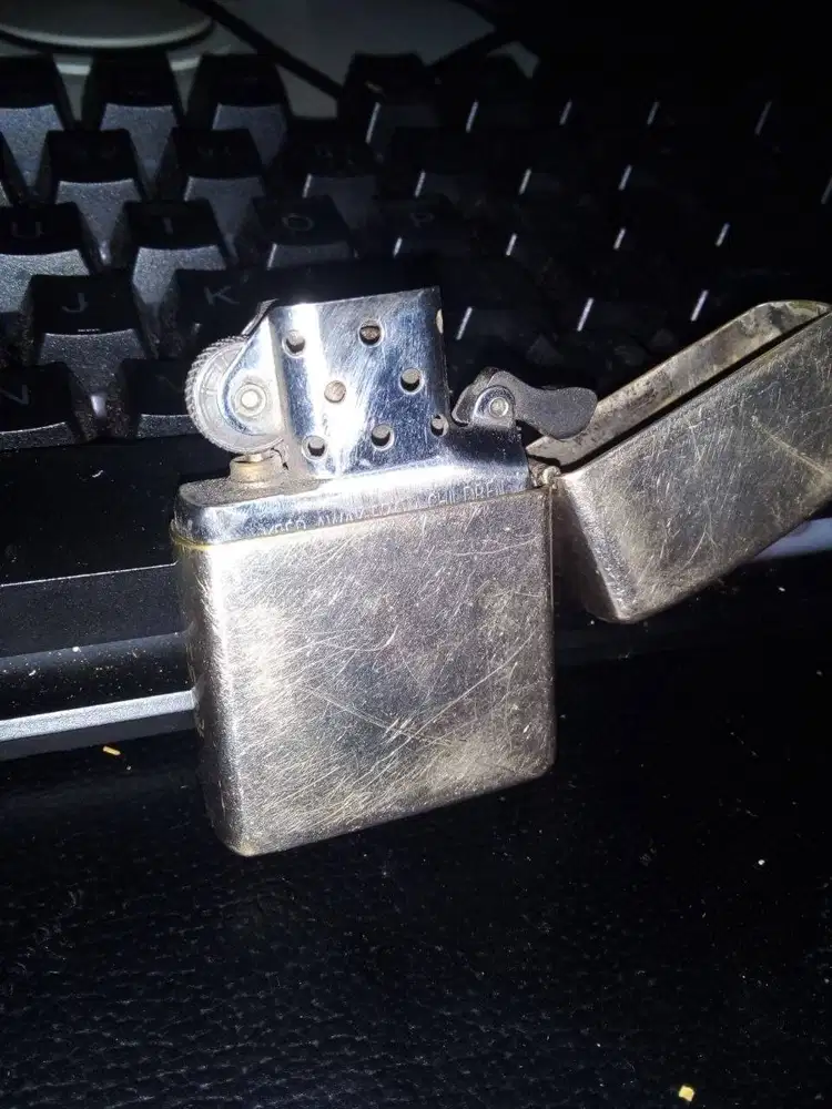 zIPPO BRADFORD   authentic