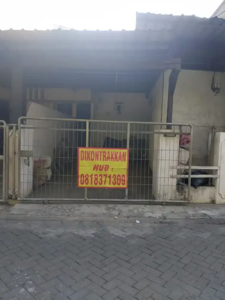 Disewakan Rumah samping Universitas Petra Surabaya persis