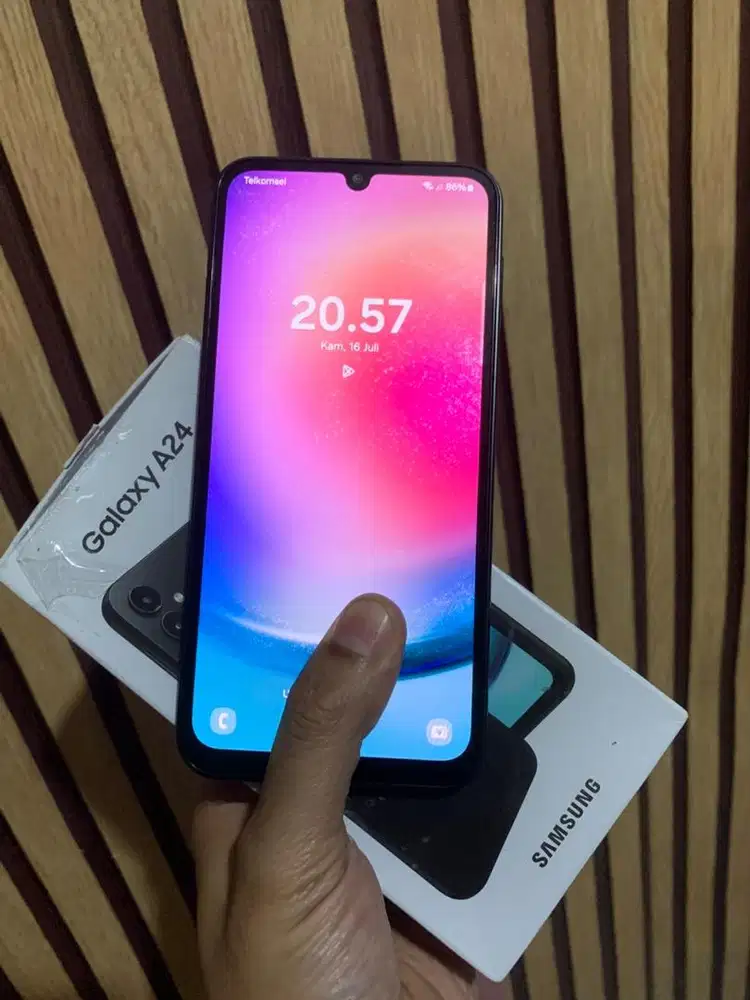 Samsung galaxy a24 8/128gb resmi mulus