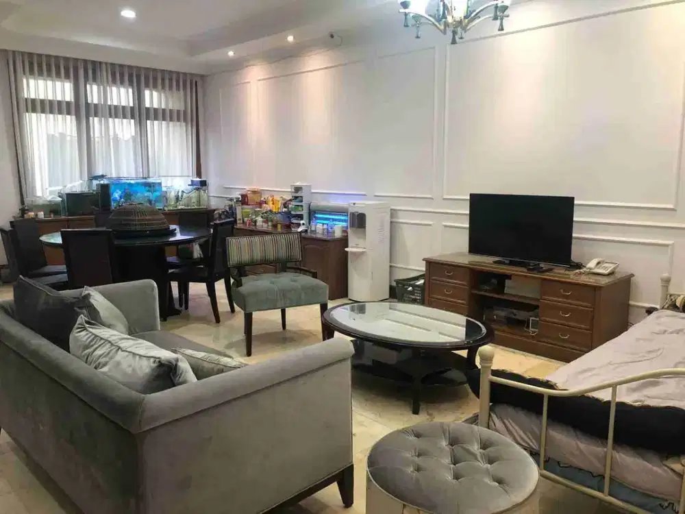 Jual Rumah Nyaman Luas di Cidadap Girang Setiabudi Bandung