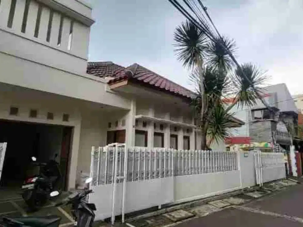 Rumah sewa pangadegan pancoran dekat halte cikoko jaksel
