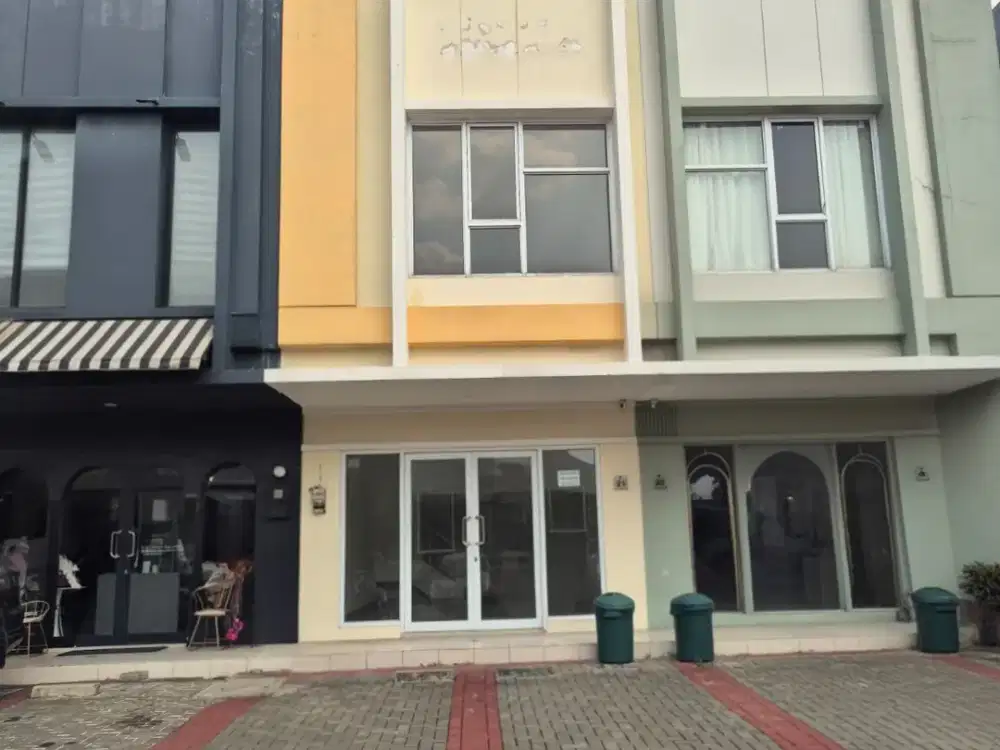 Disewa Murah Ruko Strategis 2 Lantai Ada 2 Unit AC di Pisa Grande Gading Serpong