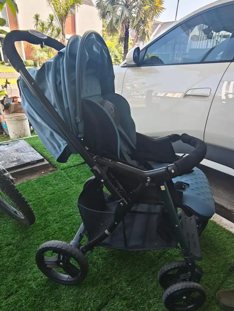 Stroller Combi Mega Ride (merk Jepang)