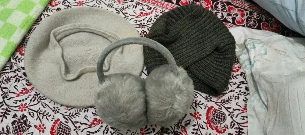 Pre love topi baret, earmuff, Bonnet turban