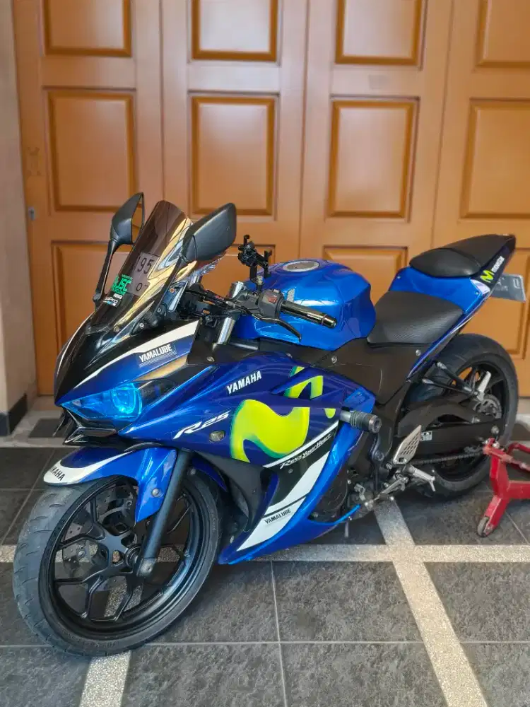 Yamaha R25 plat D
