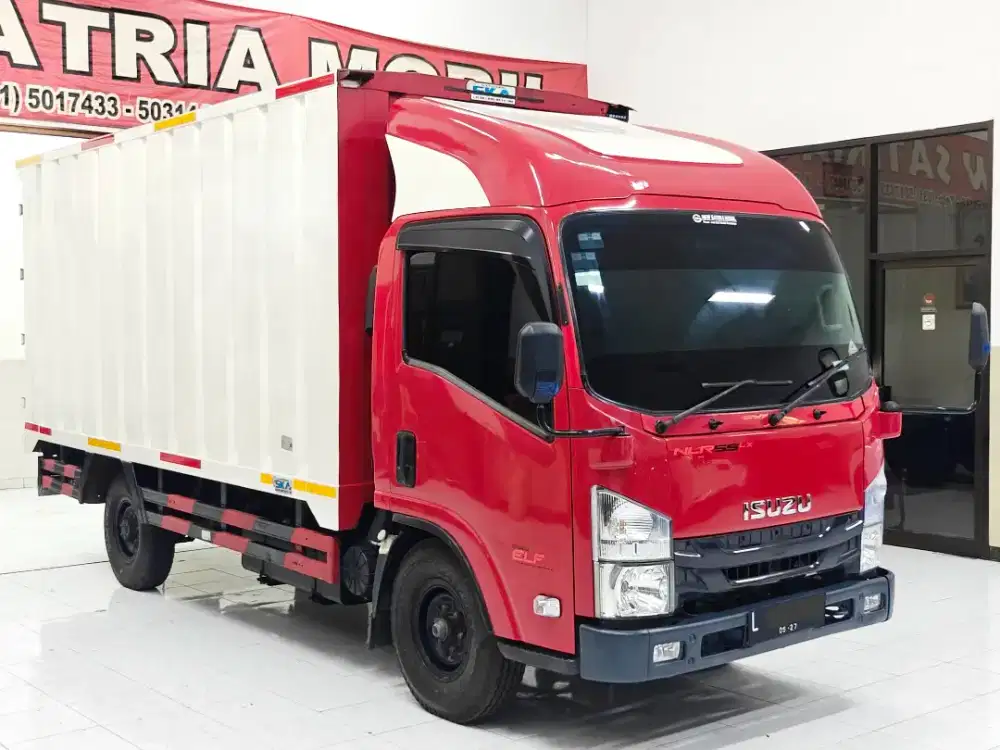 Euro2 Isuzu ELF 2022 4 Roda Engkel Truk 2.8 Diesel Box Besi Cargo CDE