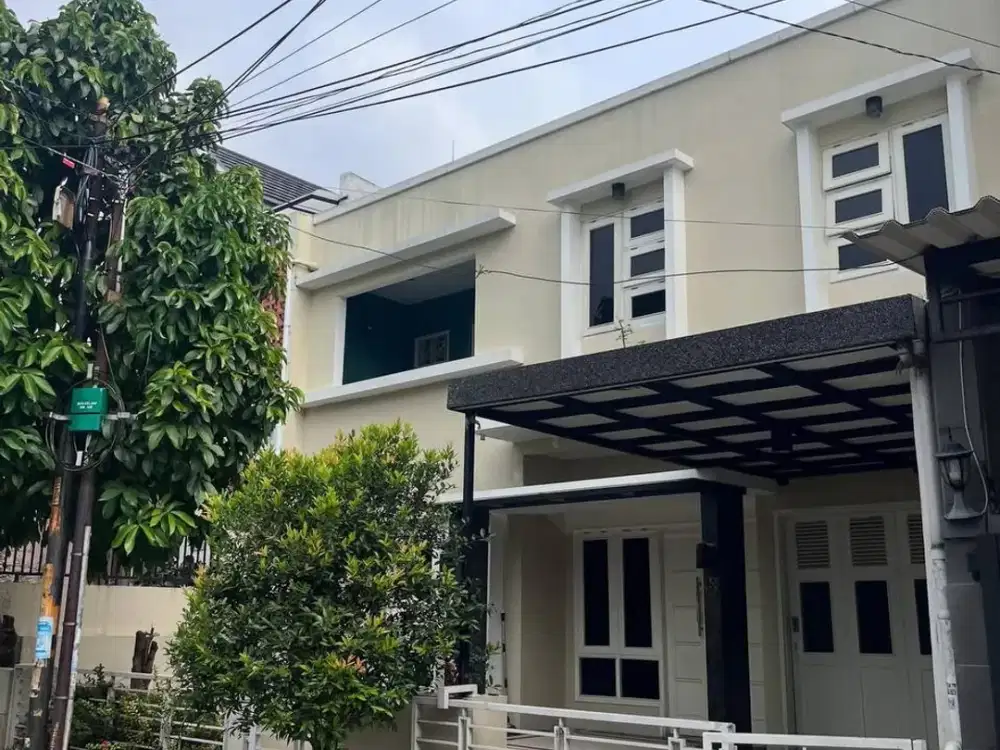 Rumah dekat mall dan Akses tol di Galaxy Bekasi Selatan