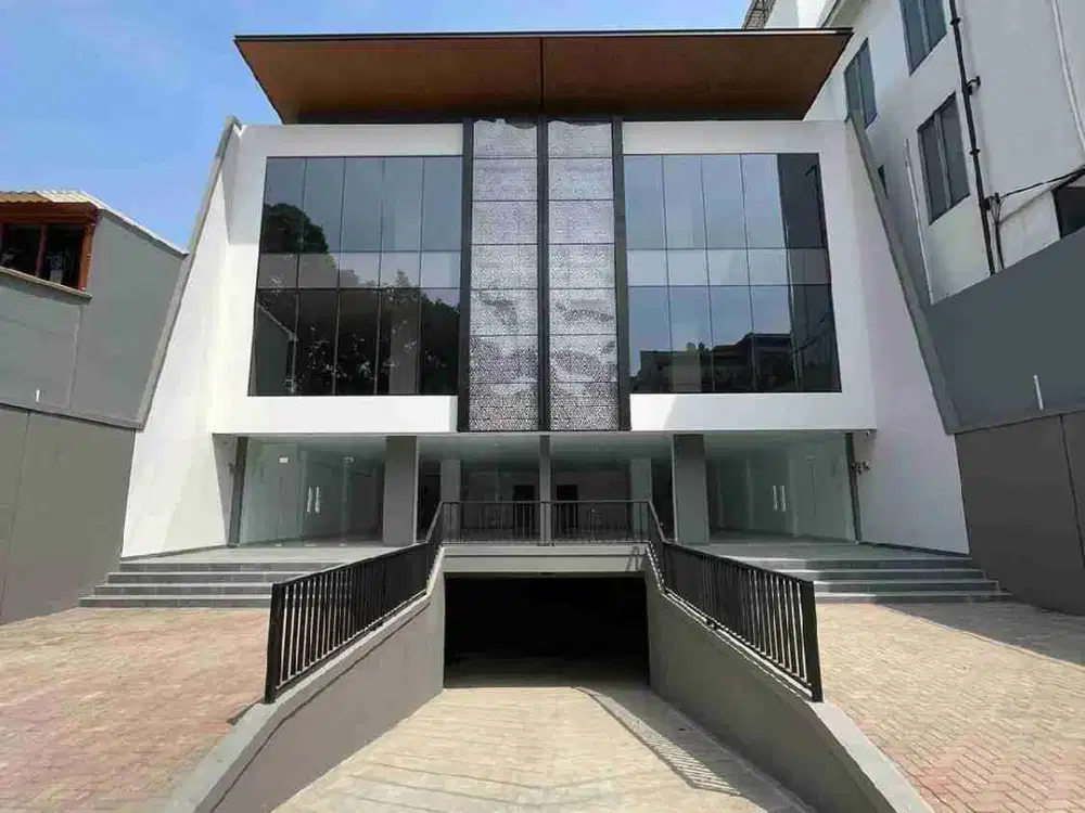 Dijual Gedung baru di Duren Sawit dengan Konsep Kantor atau Klinik