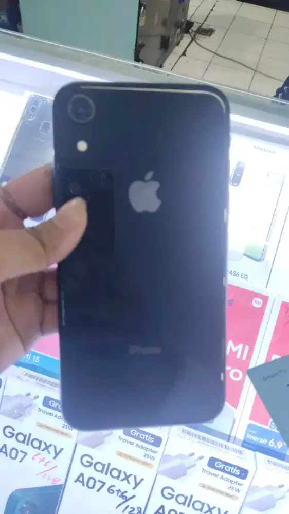 I-Phone xr internal 64 gb