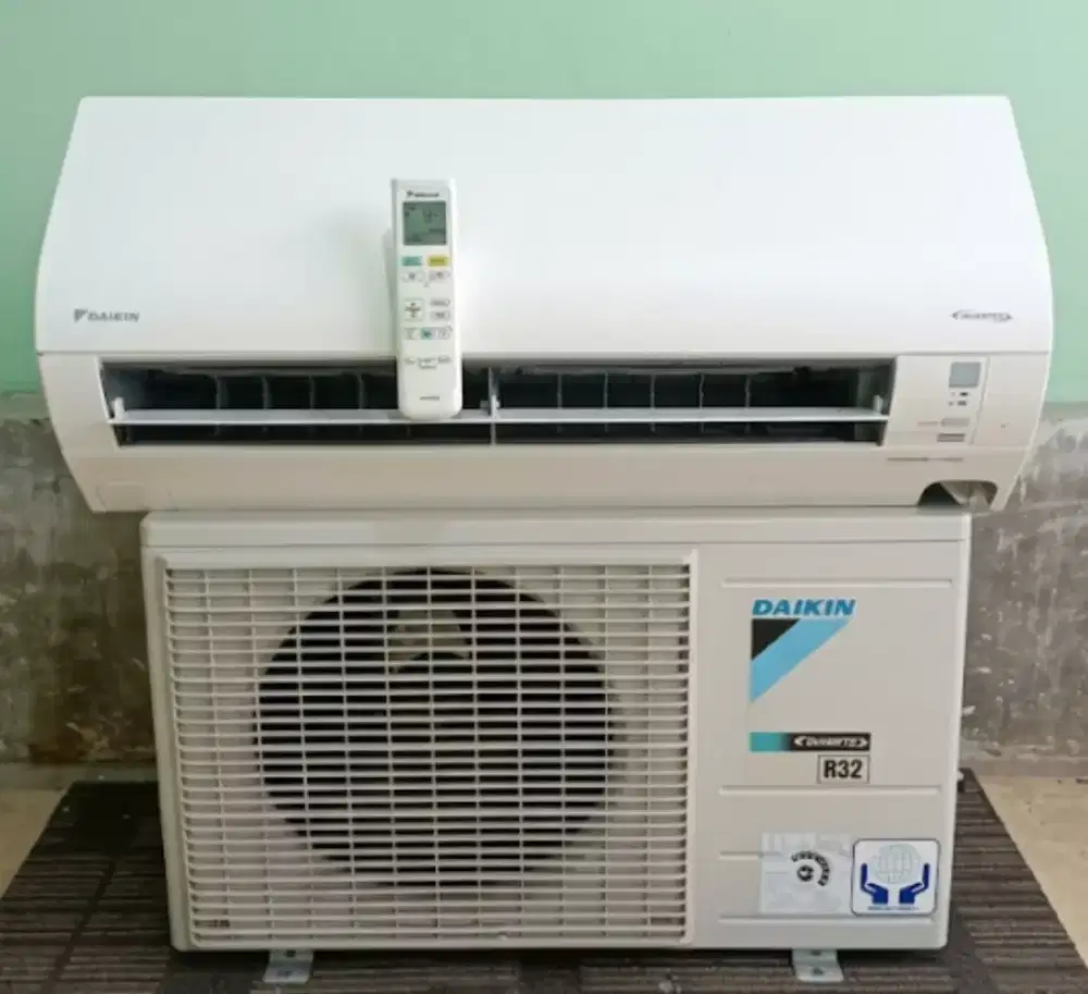 AC Daikin Inverter 1 PK Second Mulus Like New (Unit Only)