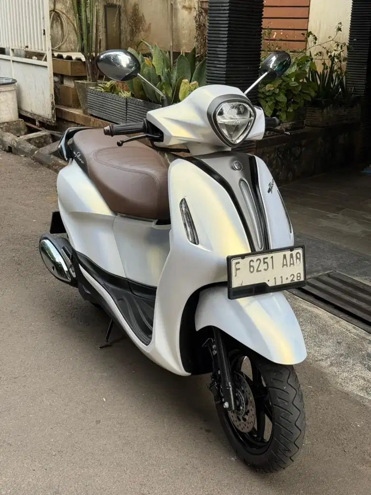 Yamaha Grand Filano 125 Neo Hybrid Thn 2023 F Kota KM 4rb Mulus 99%
