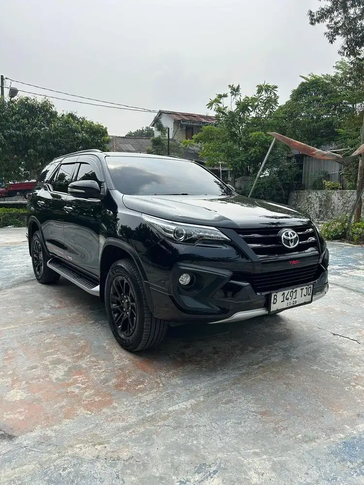 (Cash) Fortuner VRZ TRD 2018 AT