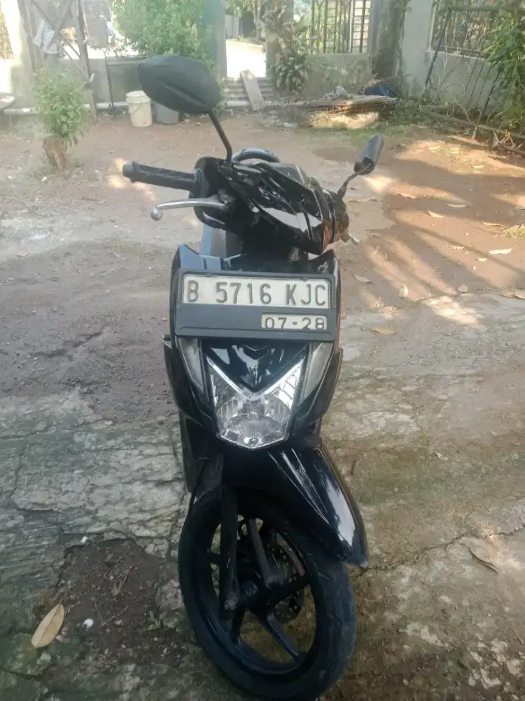 Dijual motor honda beat 2015