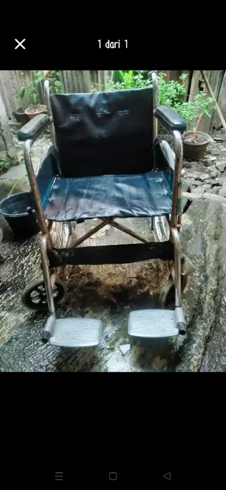 Kursi roda bekas
