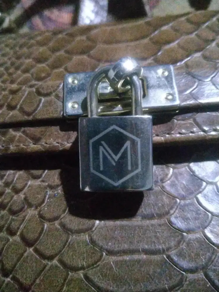 Tas wanita barang branded
