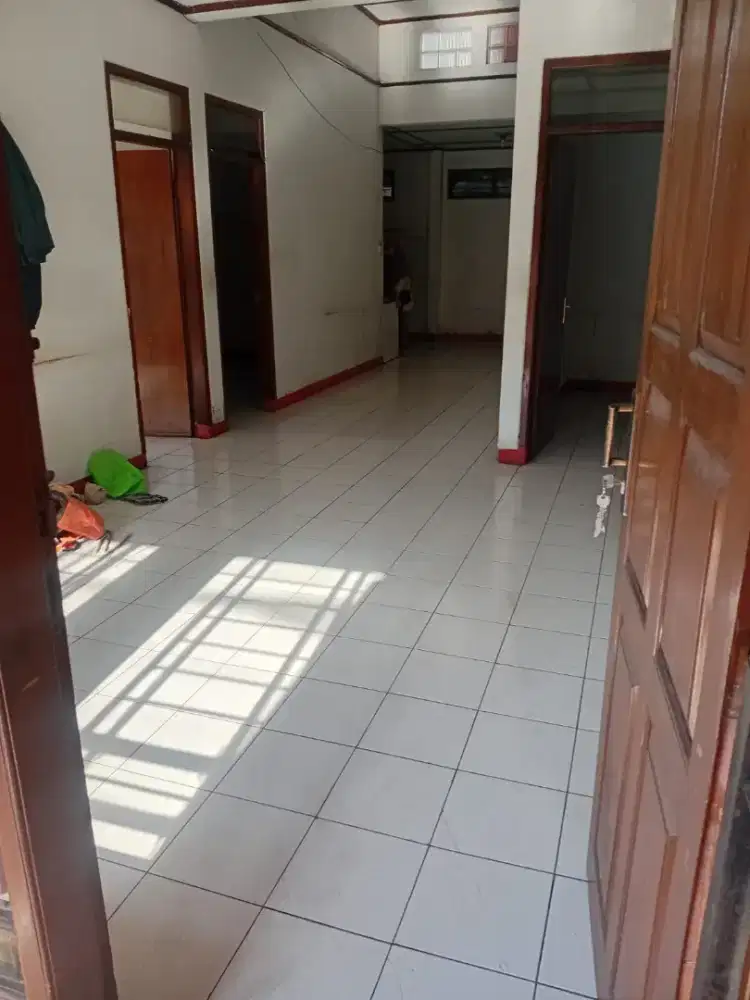 Rumah strategis murah hitung tanah di komplek Suryalaya Buahbatu
