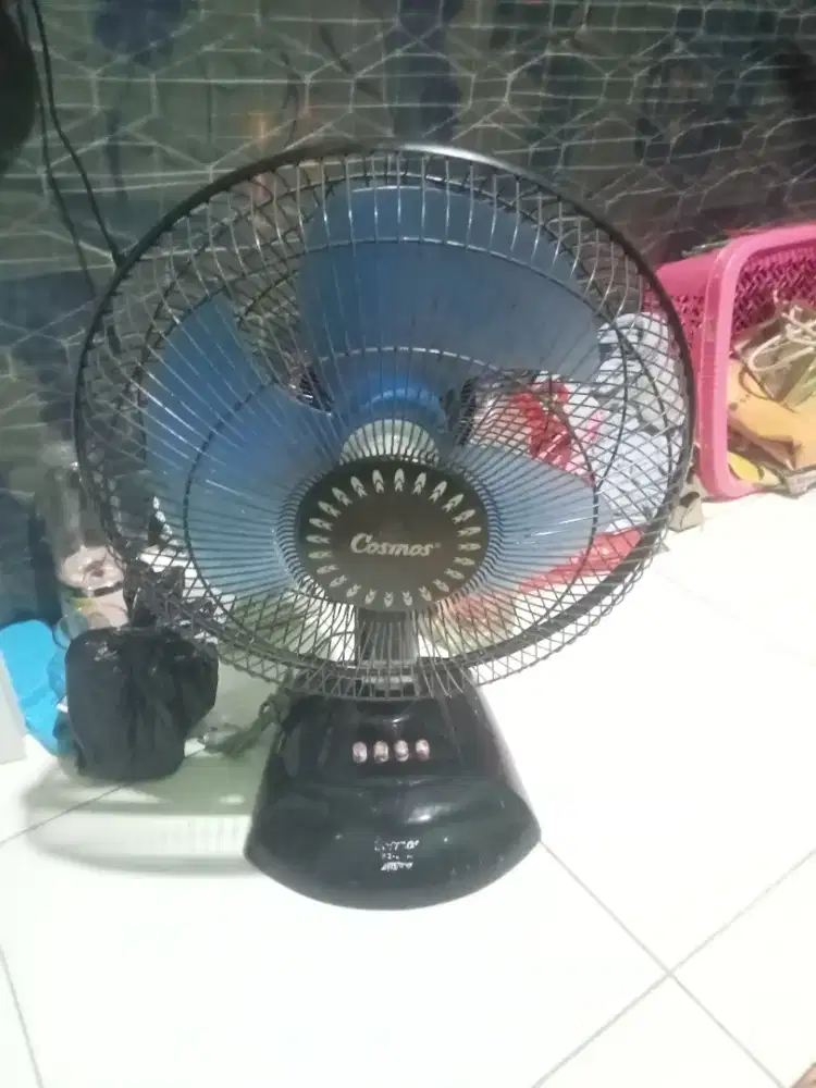Kipas angin meja 12 inch merk cosmos normal siap pakai nego tipis