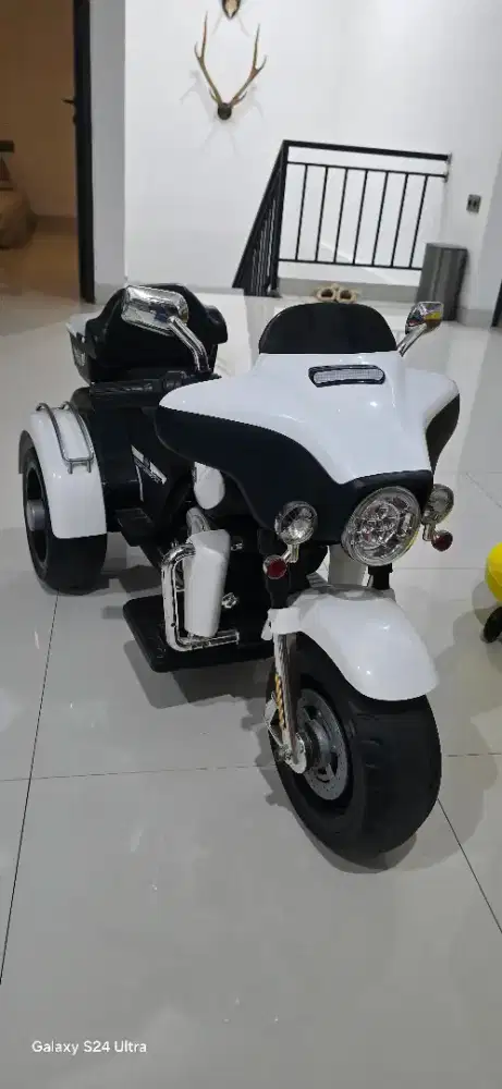 Motor Aki Harley Davidson Trike