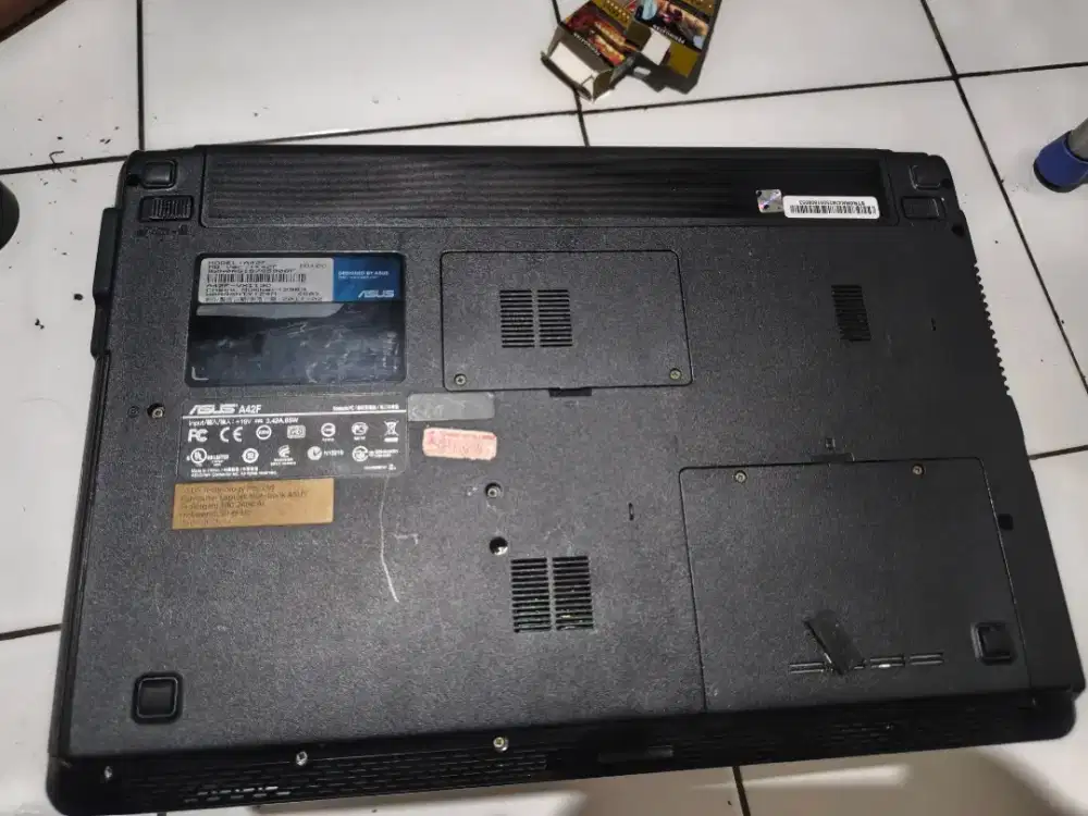 Laptop ASUS A42F